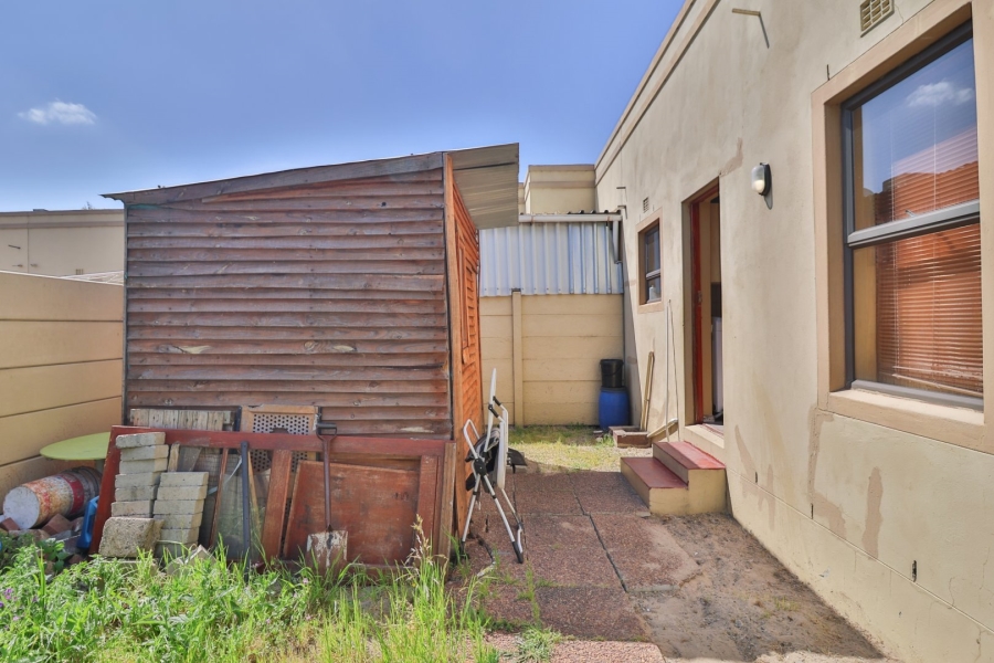 2 Bedroom Property for Sale in Silversands Western Cape